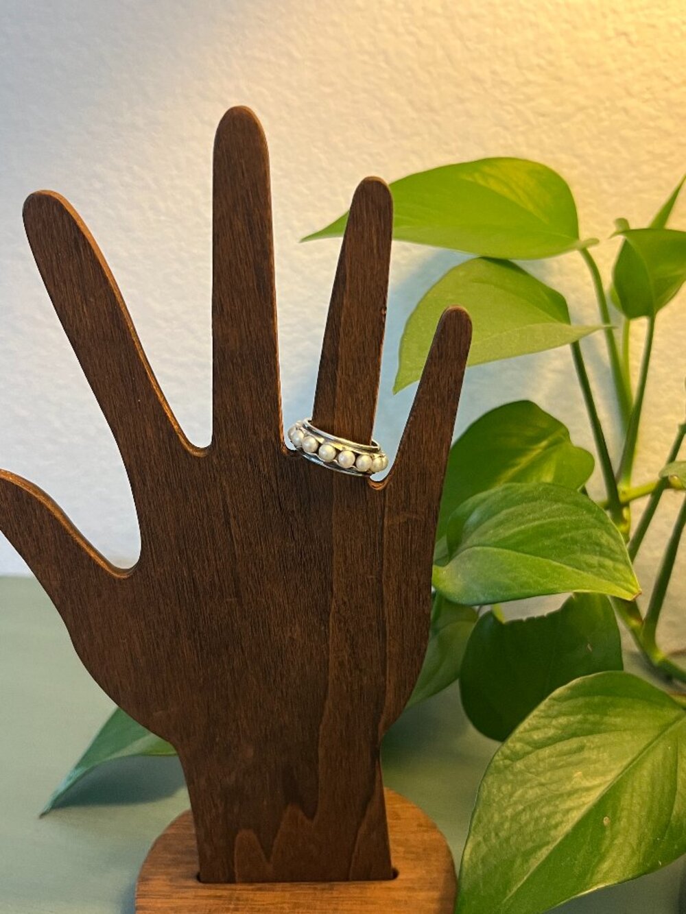Silpada "Nested Pearls" Eternity Band Ring (Style #R2209)